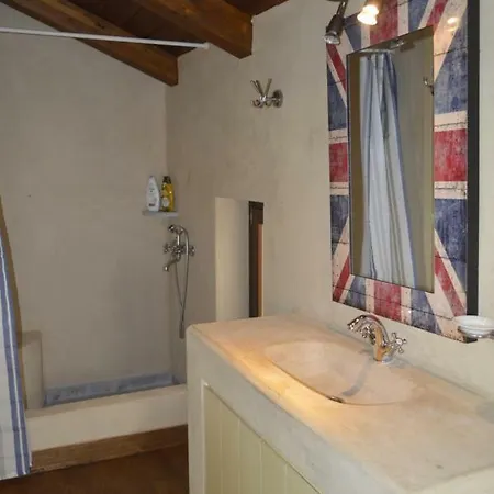 Sansa Stark Chalet Arachova