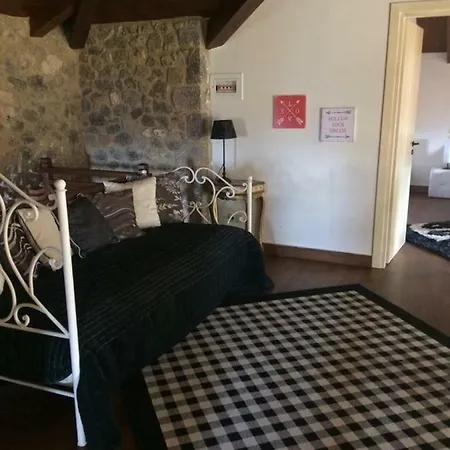 Sansa Stark Chalet Villa *
